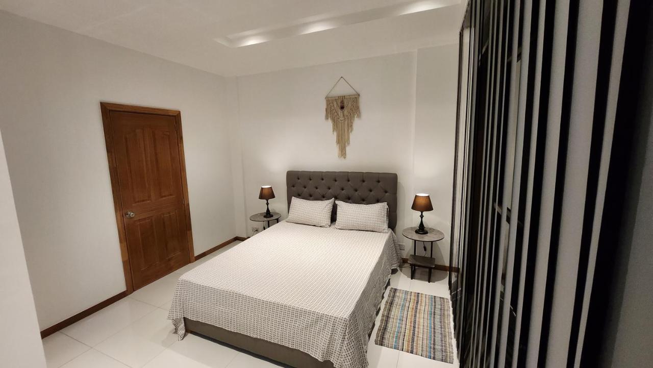 Seaview Luxury Appartment Flic-en-Flacq Extérieur photo